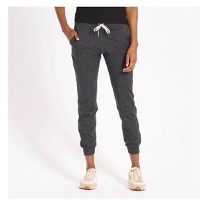 Vuori women’s Performance Jogger - Long | Large | EUC